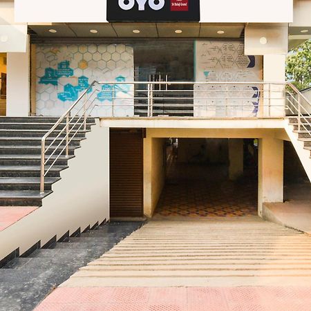 Hotel O Sri Balaji Grand Hyderabad Exterior foto
